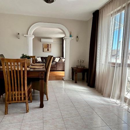 Fenix 2 Bedroom Apartment Varna Center Extérieur photo