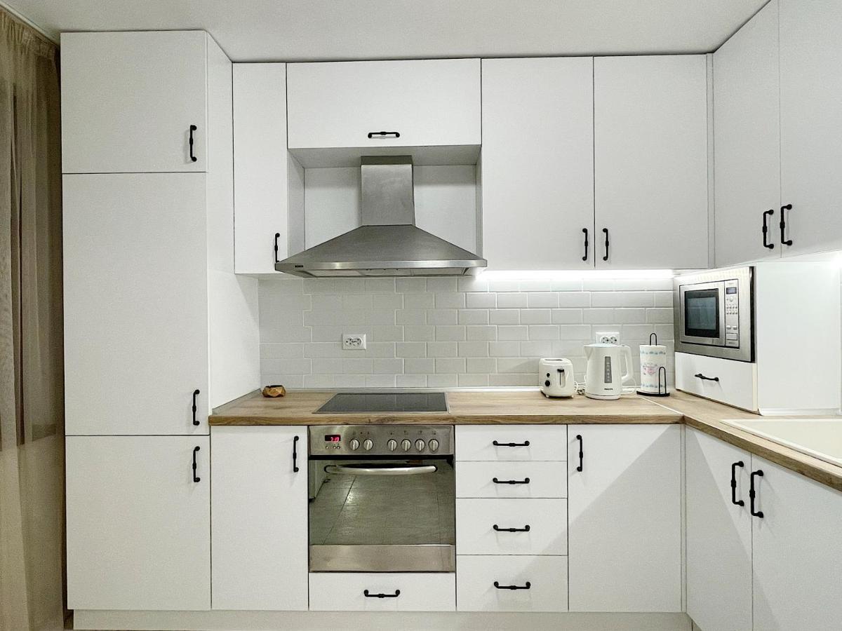 Fenix 2 Bedroom Apartment Varna Center Extérieur photo