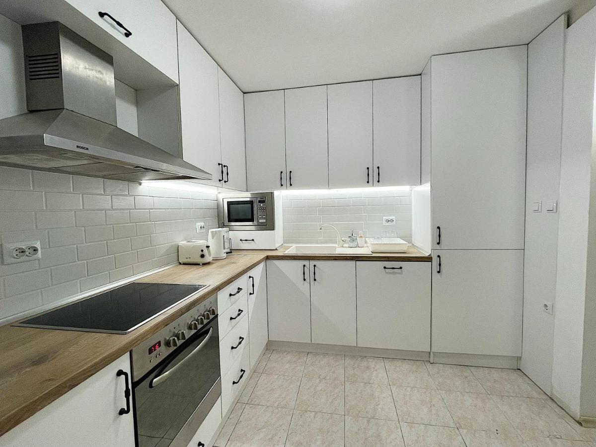 Fenix 2 Bedroom Apartment Varna Center Extérieur photo