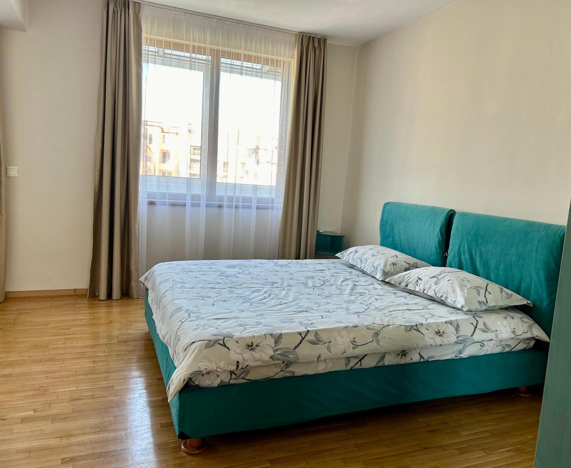 Fenix 2 Bedroom Apartment Varna Center Extérieur photo